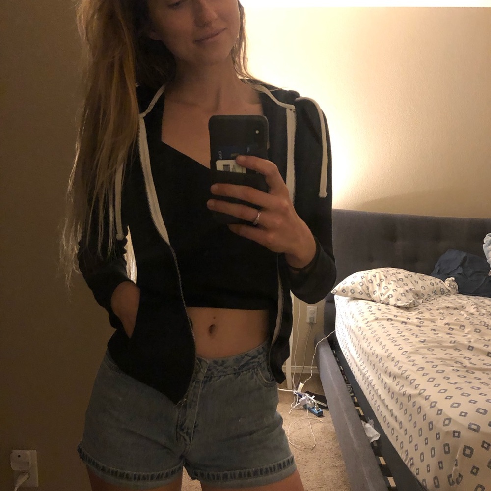 Missimo black zip up